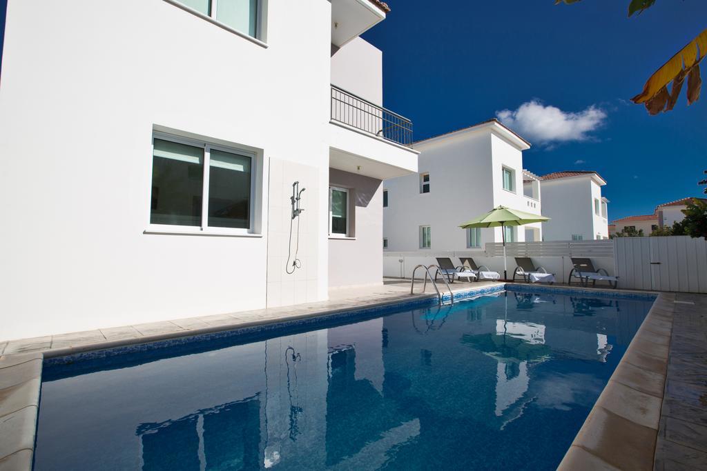 פאראלימני Avra Villas חדר תמונה