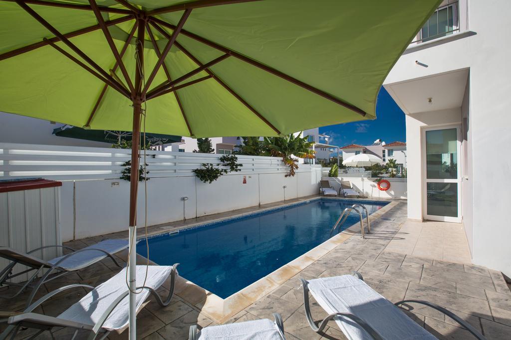 פאראלימני Avra Villas חדר תמונה