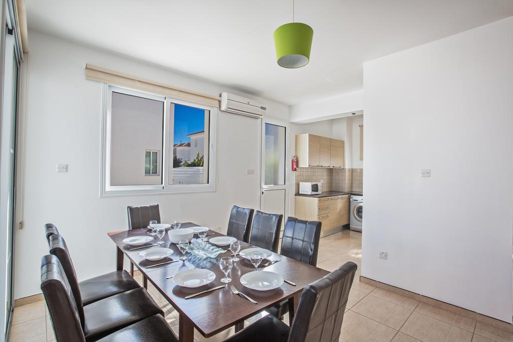 פאראלימני Avra Villas חדר תמונה