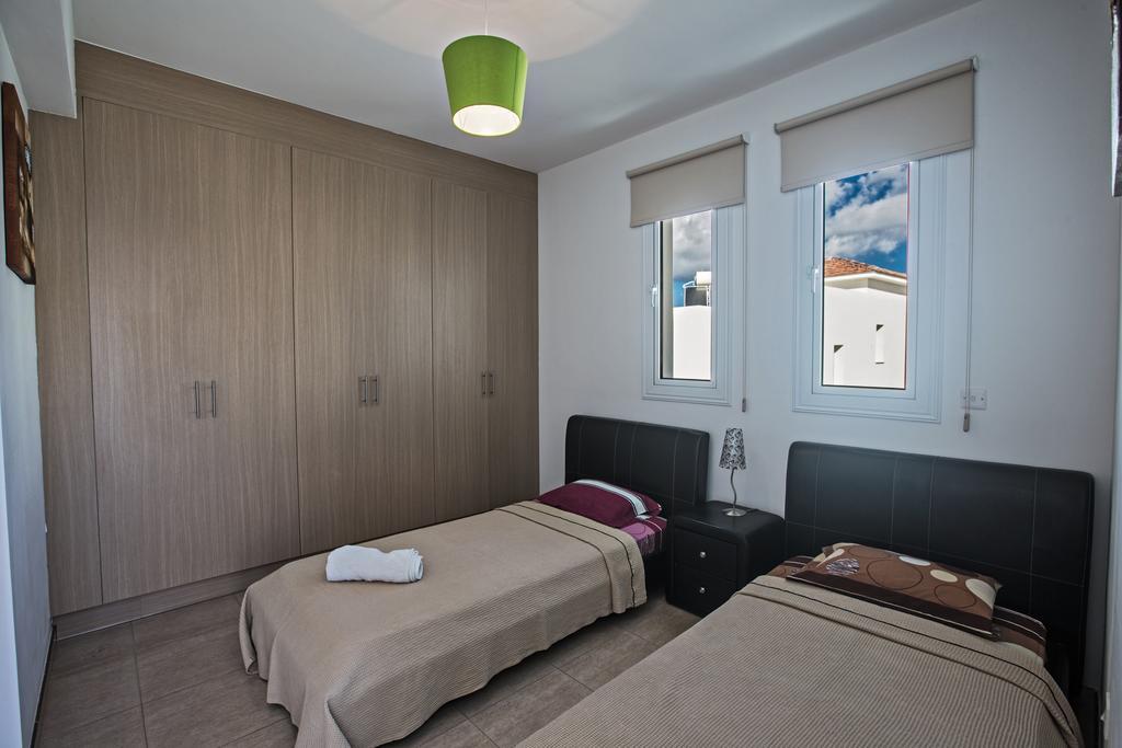 פאראלימני Avra Villas חדר תמונה