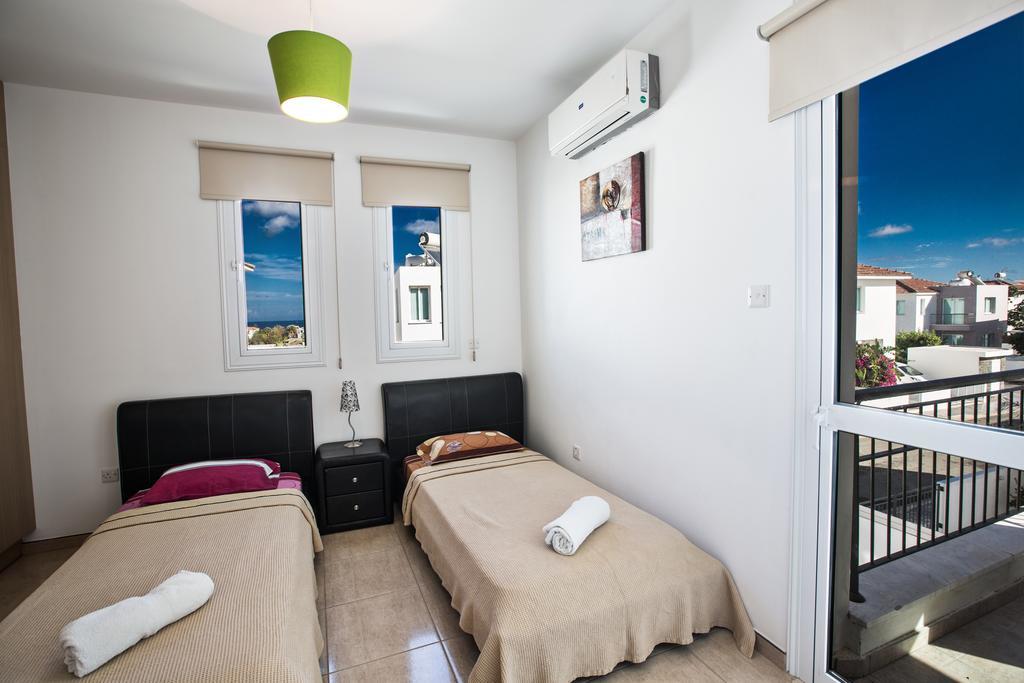 פאראלימני Avra Villas חדר תמונה