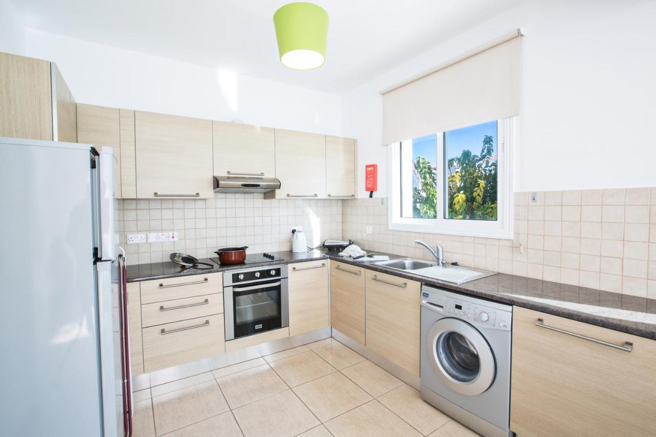 פאראלימני Avra Villas מראה חיצוני תמונה