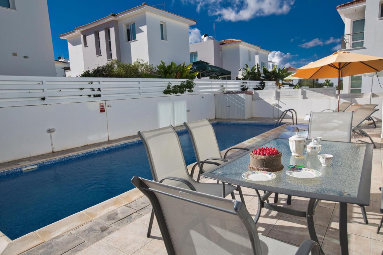 פאראלימני Avra Villas מראה חיצוני תמונה