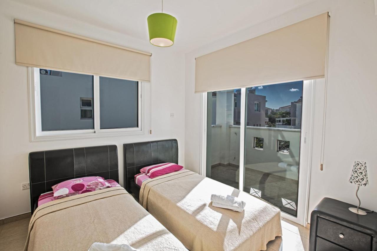 פאראלימני Avra Villas מראה חיצוני תמונה